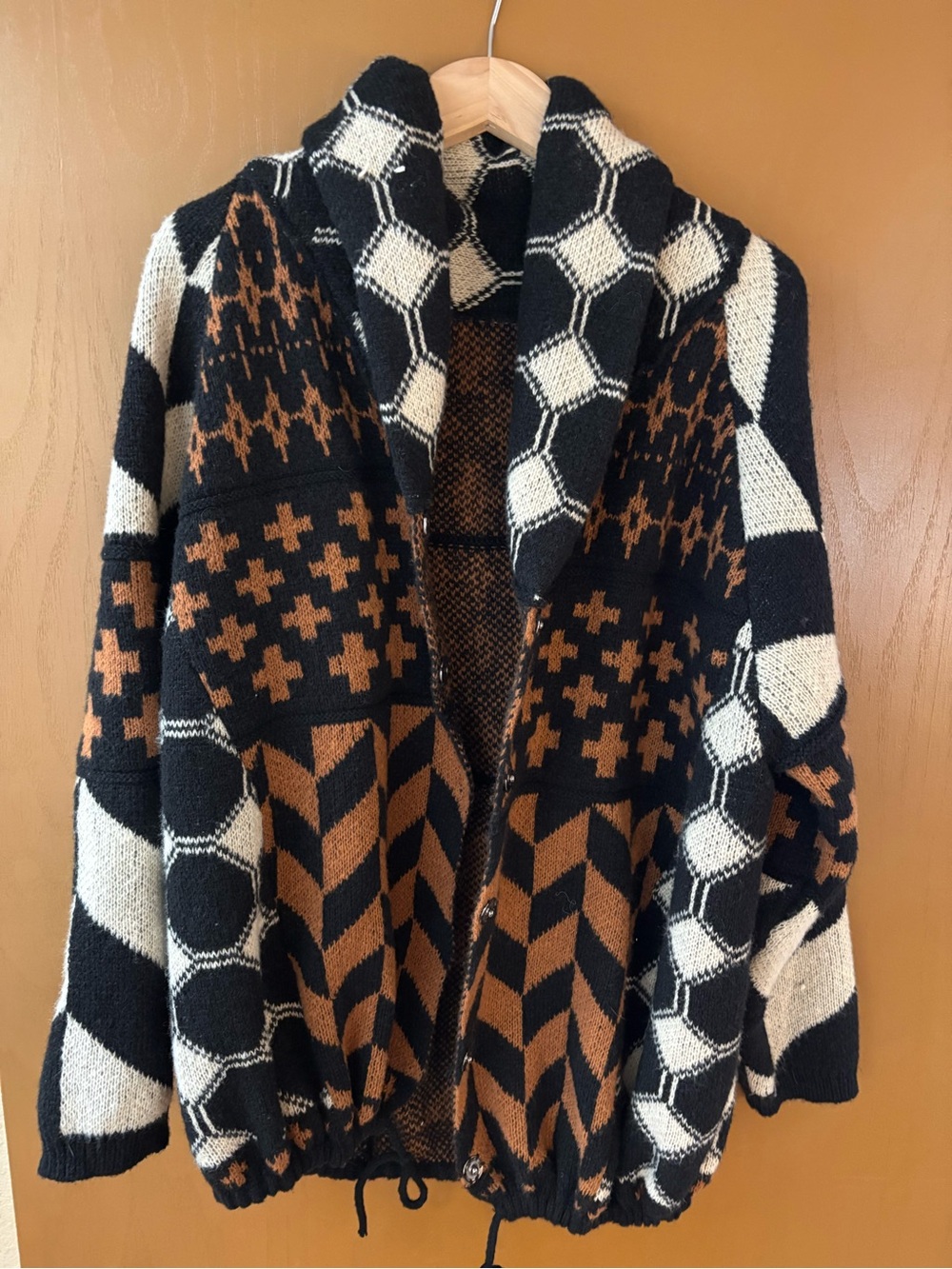 Cozy Geometric Zip Cardigan in Black, Brown & Cream
